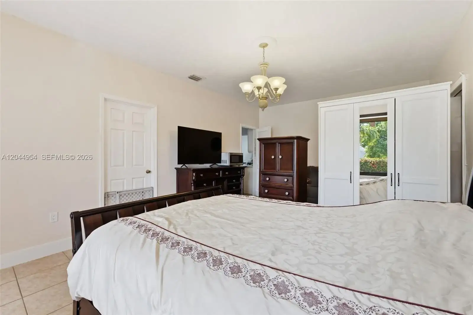 1419 SW 76th Ct, Miami FL 33144 photo 5
