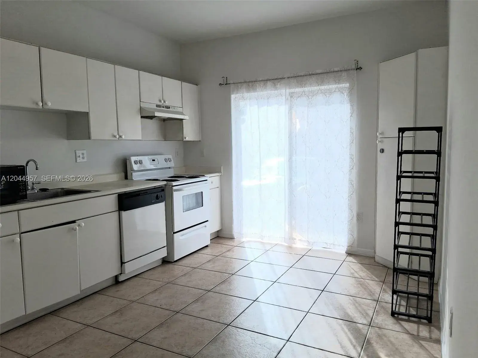 6972 NW 179th St # 4, Hialeah FL 33015