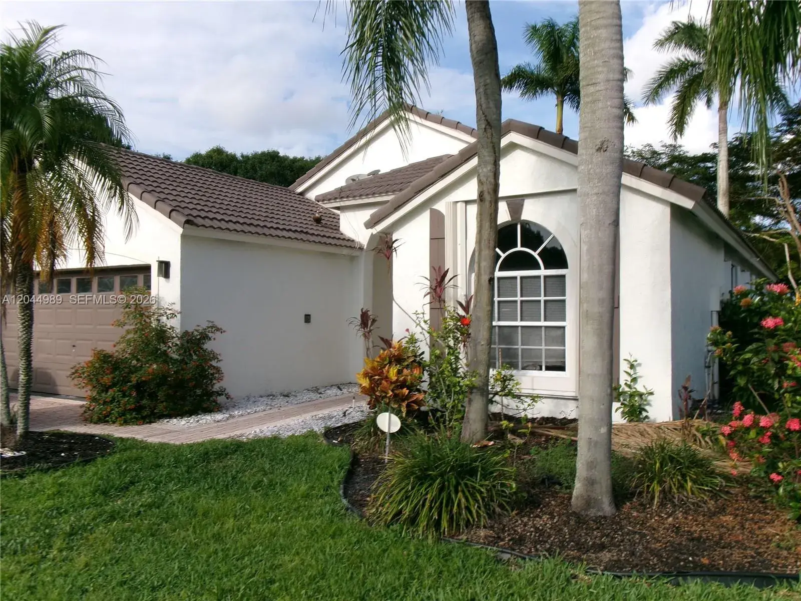 1971 Oak Berry Cir, Wellington FL 33414
