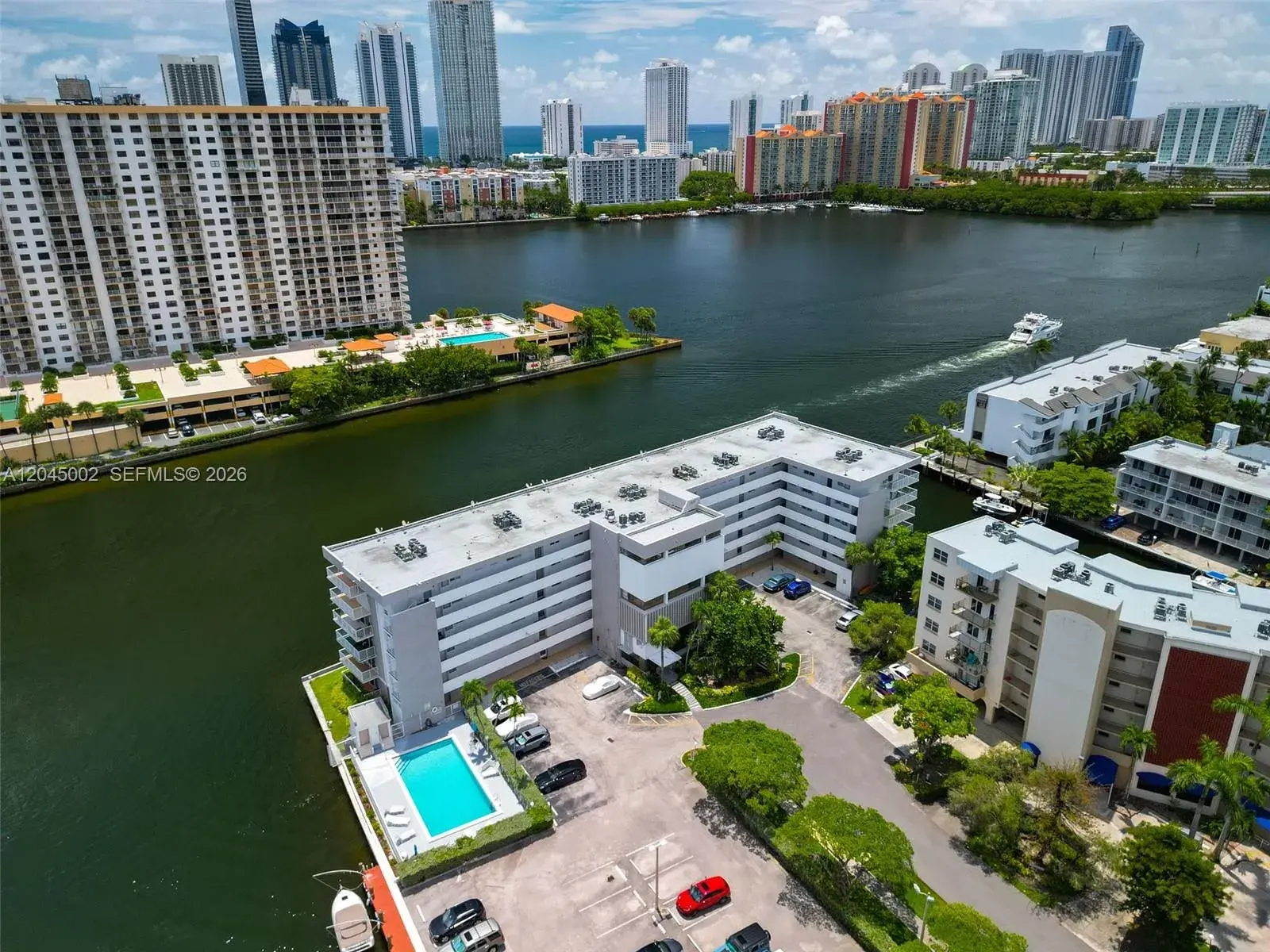 4000 NE 169th St # 607, North Miami Beach FL 33160