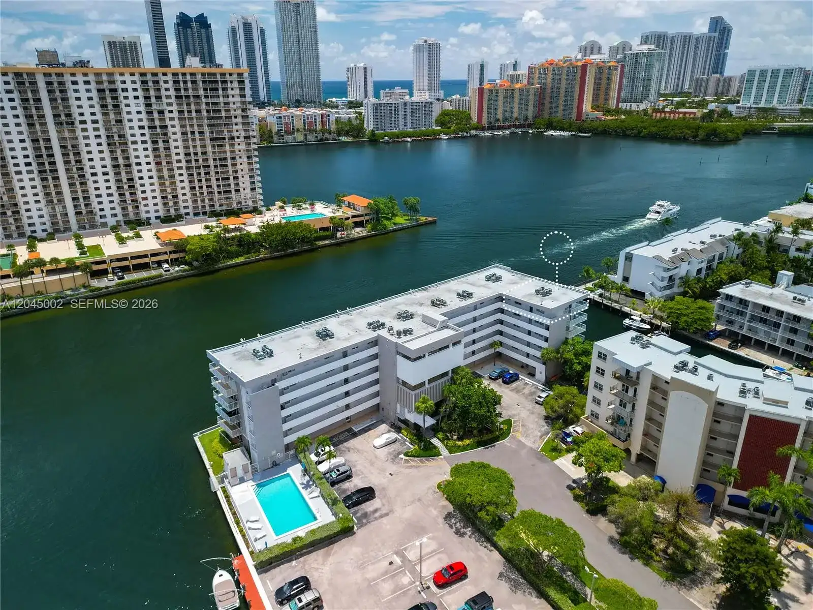 4000 NE 169th St # 607, North Miami Beach FL 33160 photo 3