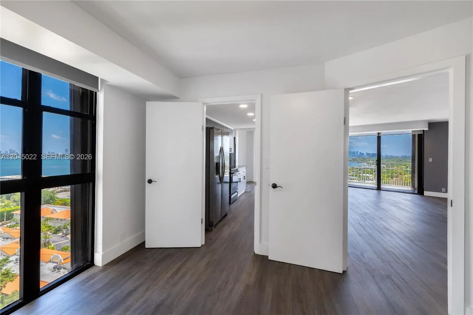 1000 Quayside Ter # 1702, Miami FL 33138