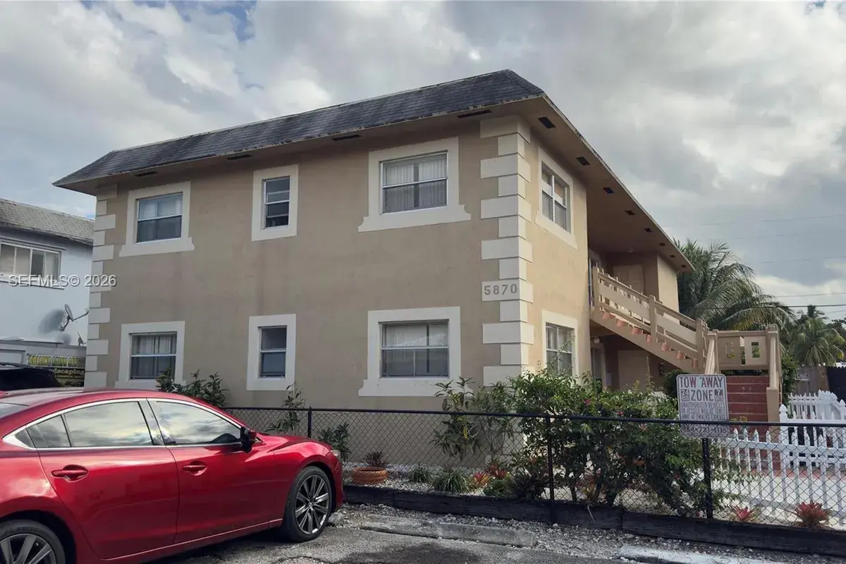 5870 NW 16th Pl # 4, Sunrise FL 33313