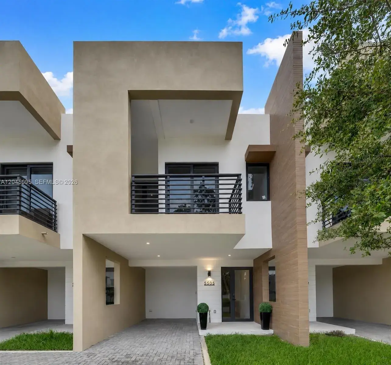 5505 W OAK WAY, Dania Beach FL 33301