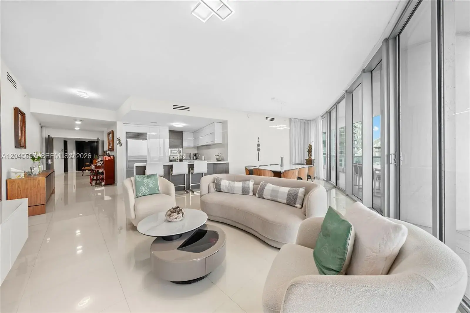 900 Biscayne Blvd # 2506, Miami FL 33132