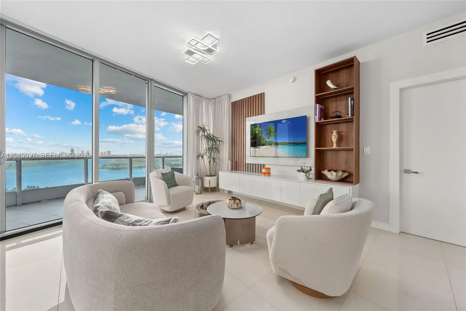 900 Biscayne Blvd # 2506, Miami FL 33132