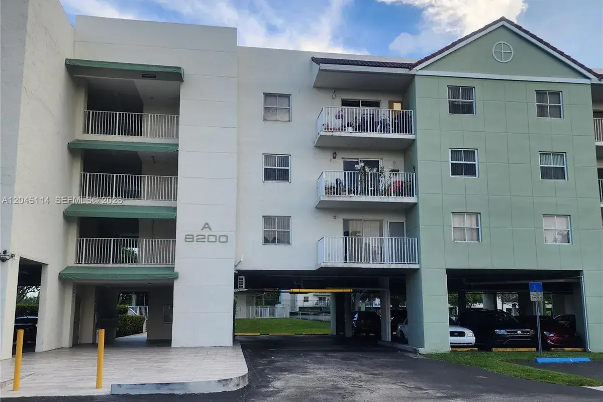 8200 SW 210th St # 111, Cutler Bay FL 33189