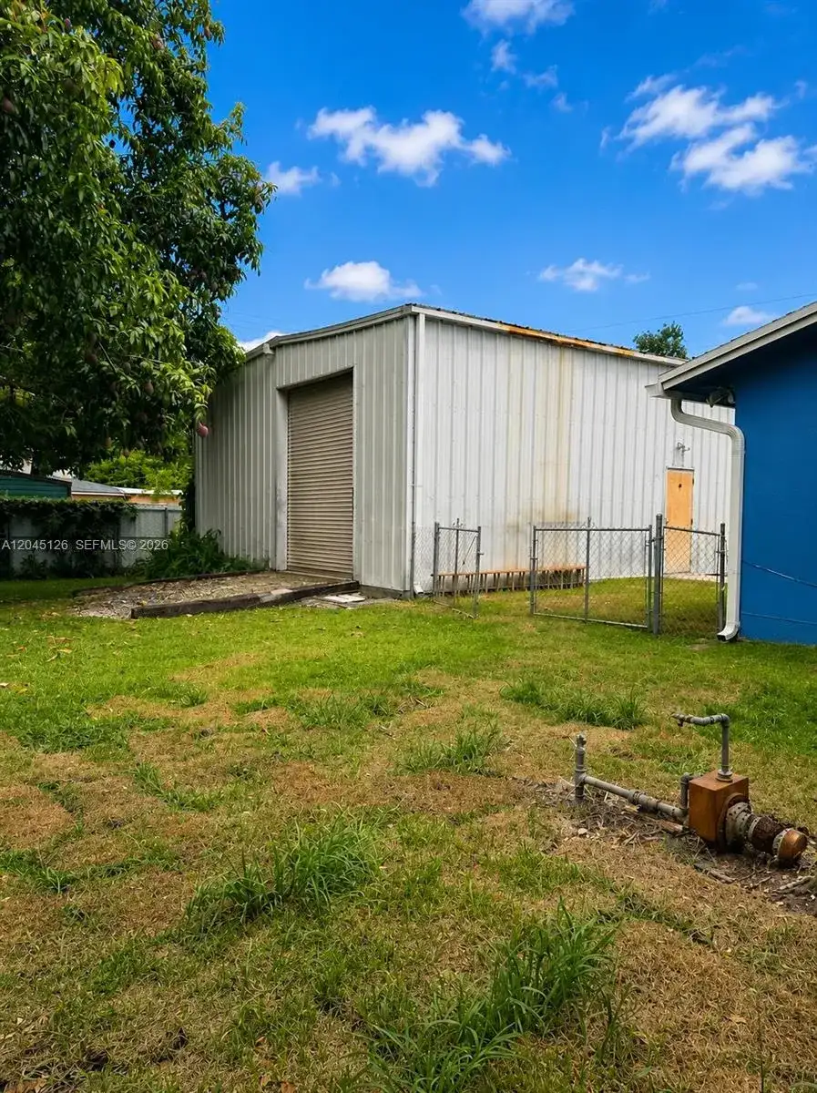 6145 Hayes St, Hollywood FL 33024 photo 4