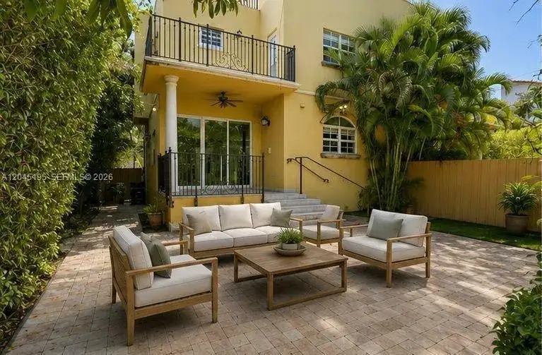 592 Fernwood Rd # B, Key Biscayne FL 33149 photo 3