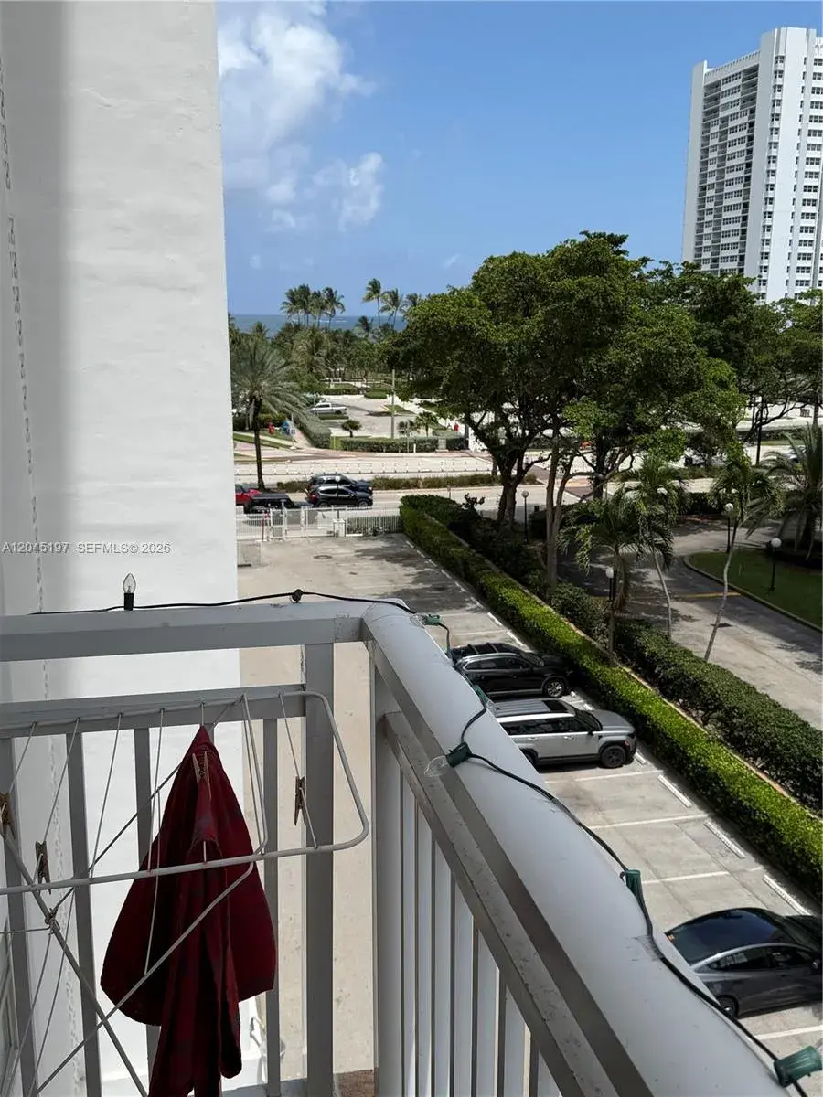 1849 S Ocean Dr # 508, Hallandale Beach FL 33009