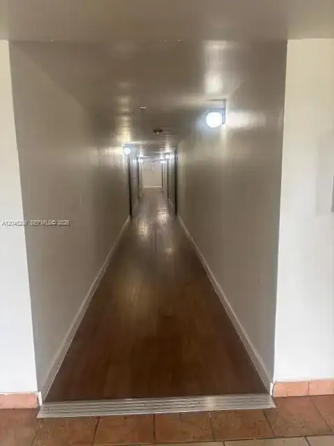 9686 Fontainebleau Blvd # 504, Miami FL 33172 photo 2