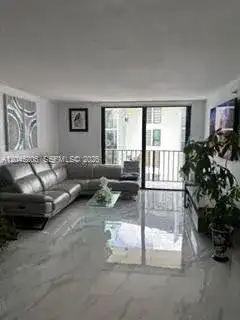 9686 Fontainebleau Blvd # 504, Miami FL 33172 photo 3
