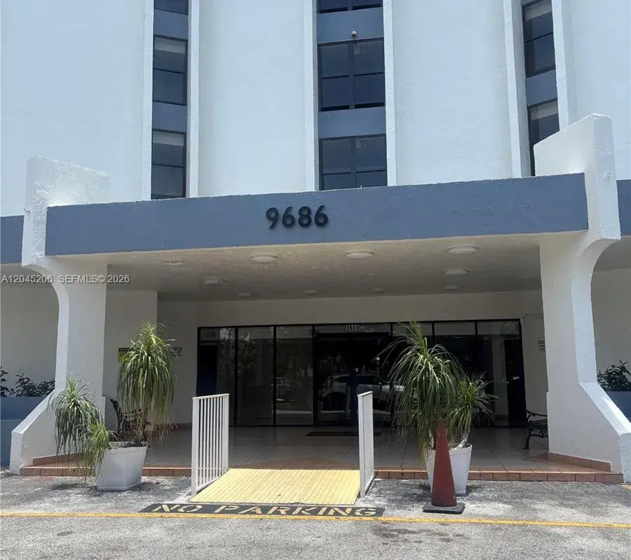 9686 Fontainebleau Blvd # 504, Miami FL 33172
