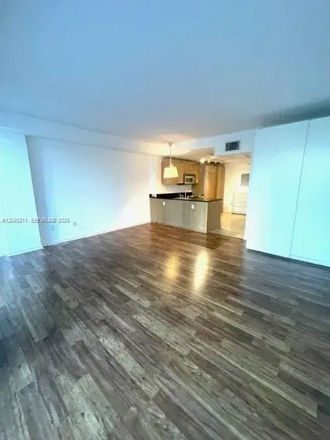 10275 Collins Ave # 201, Bal Harbour FL 33154