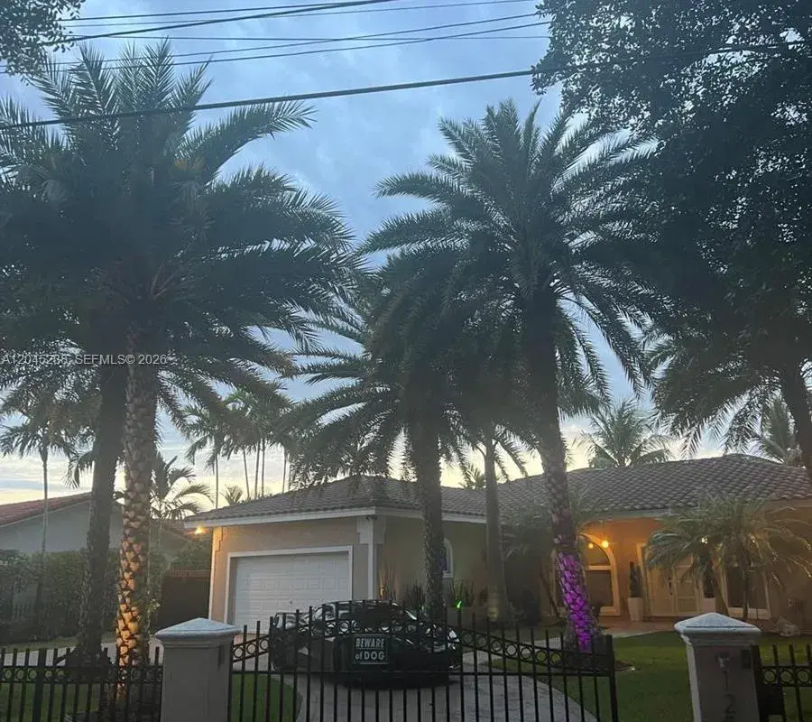 12520 Griffing Blvd, North Miami FL 33161