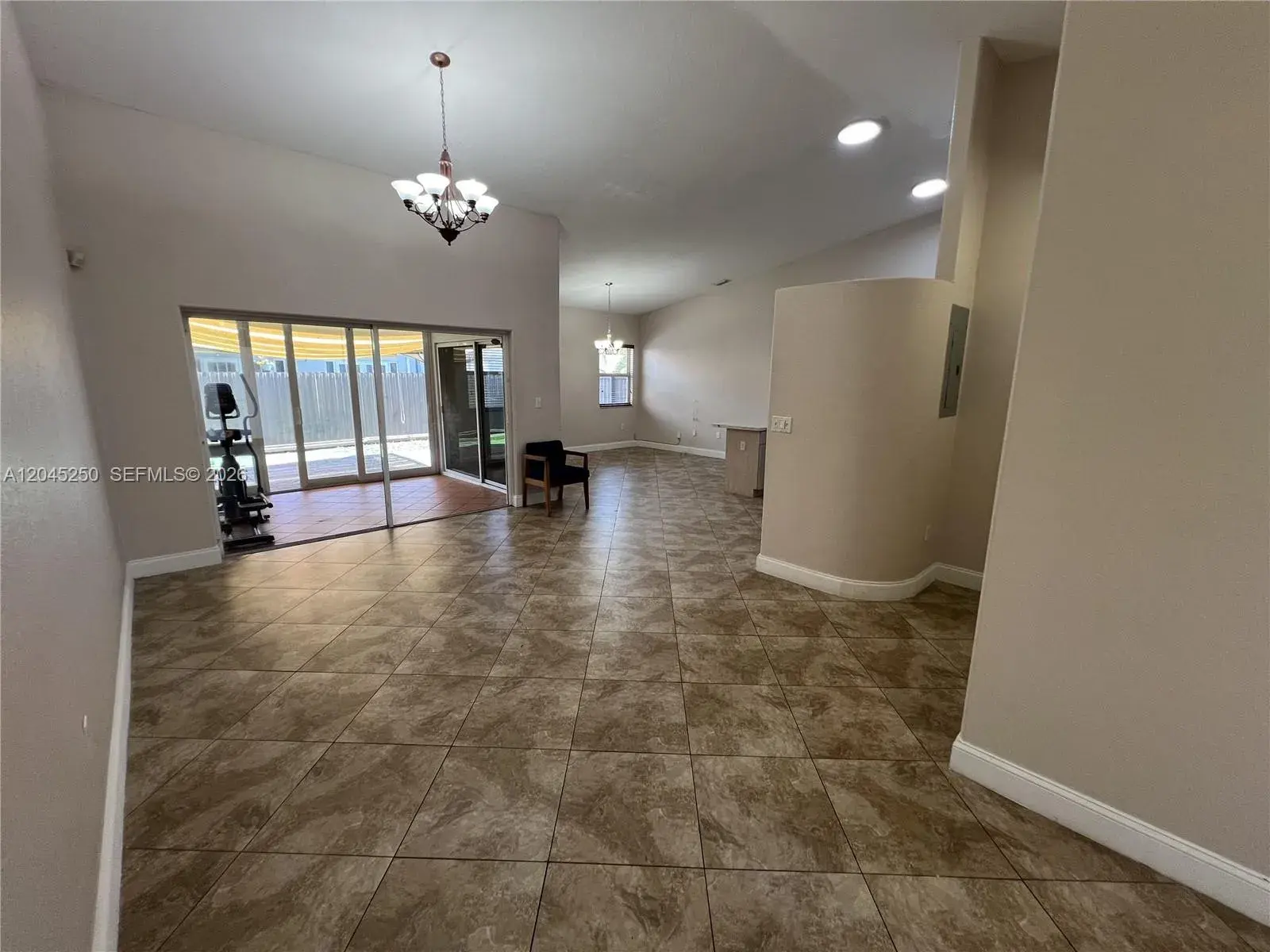 8842 NW 142nd Ln, Miami Lakes FL 33018