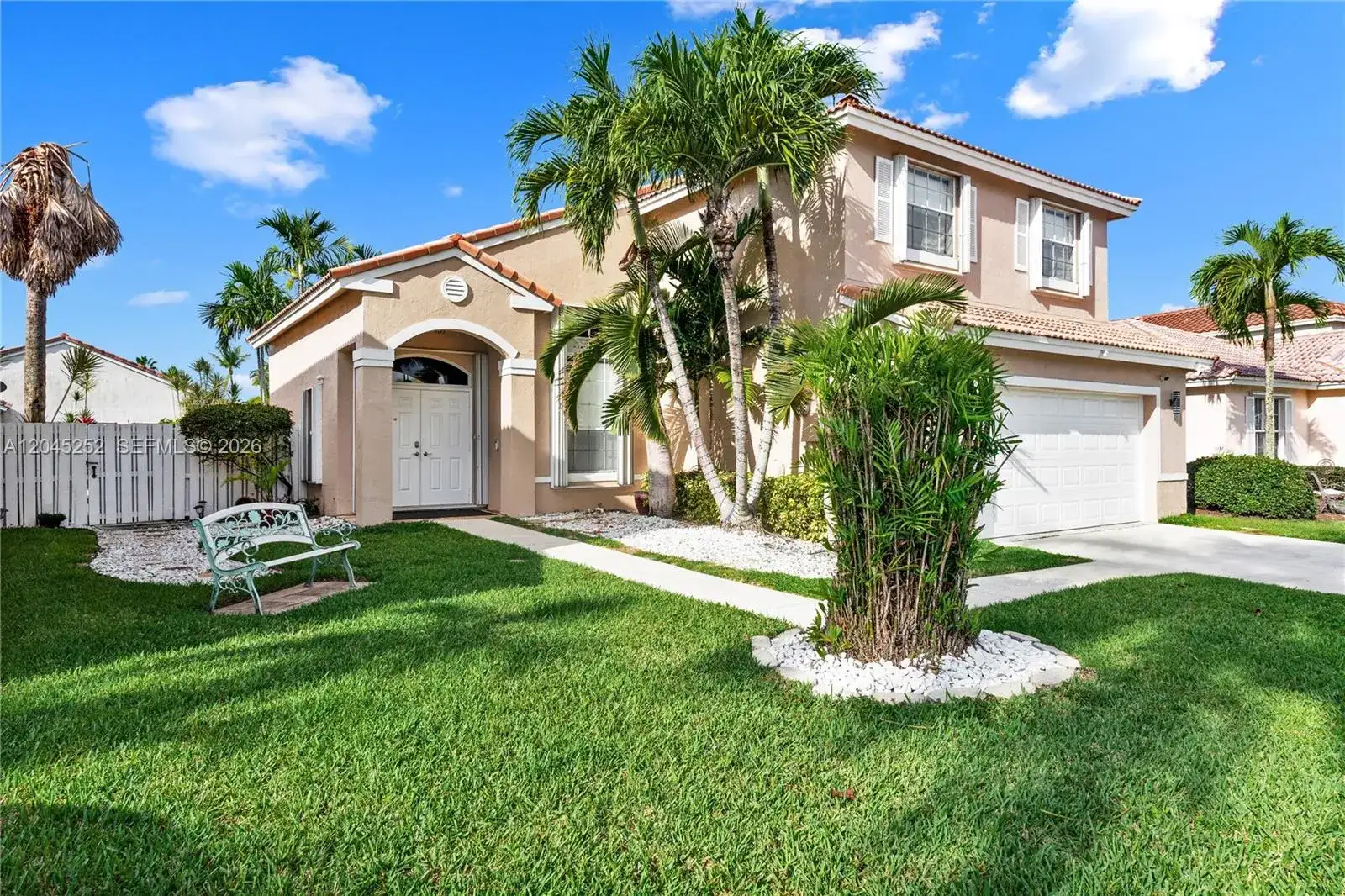 18910 NW 10th Ter, Pembroke Pines FL 33029 photo 2