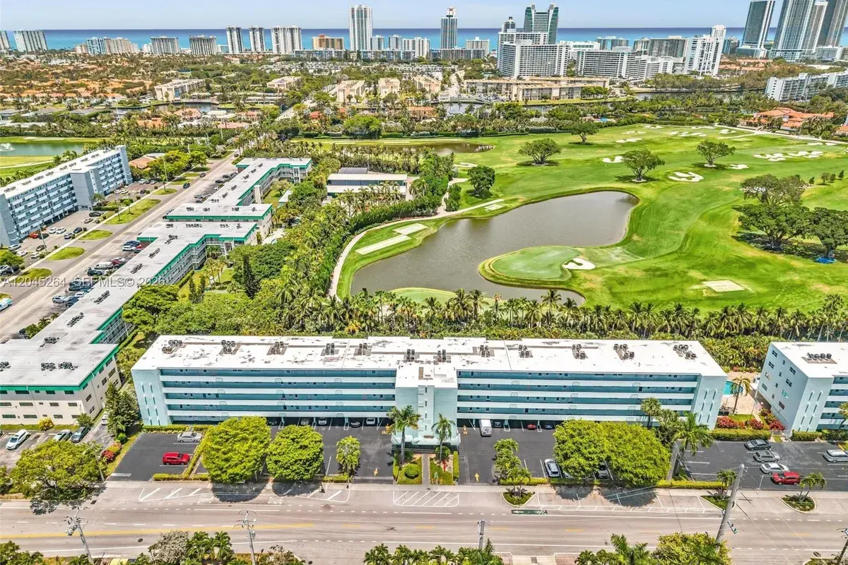 700 NE 14th Ave # 307, Hallandale Beach FL 33009
