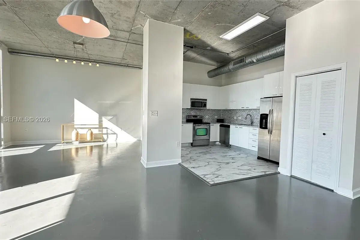 2100 Van Buren St # 522, Hollywood FL 33020