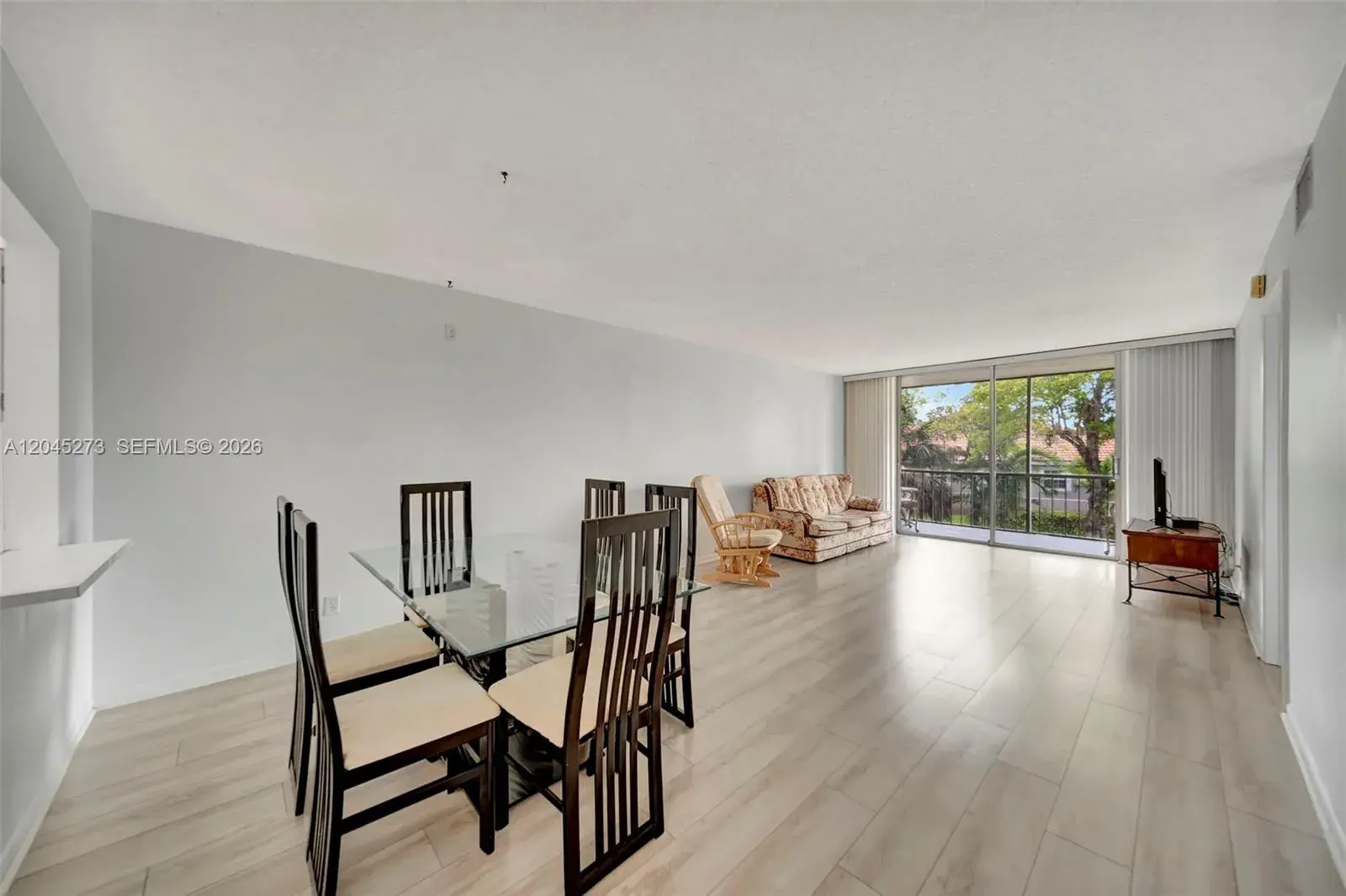 2571 Aragon Blvd # 220, Sunrise FL 33322