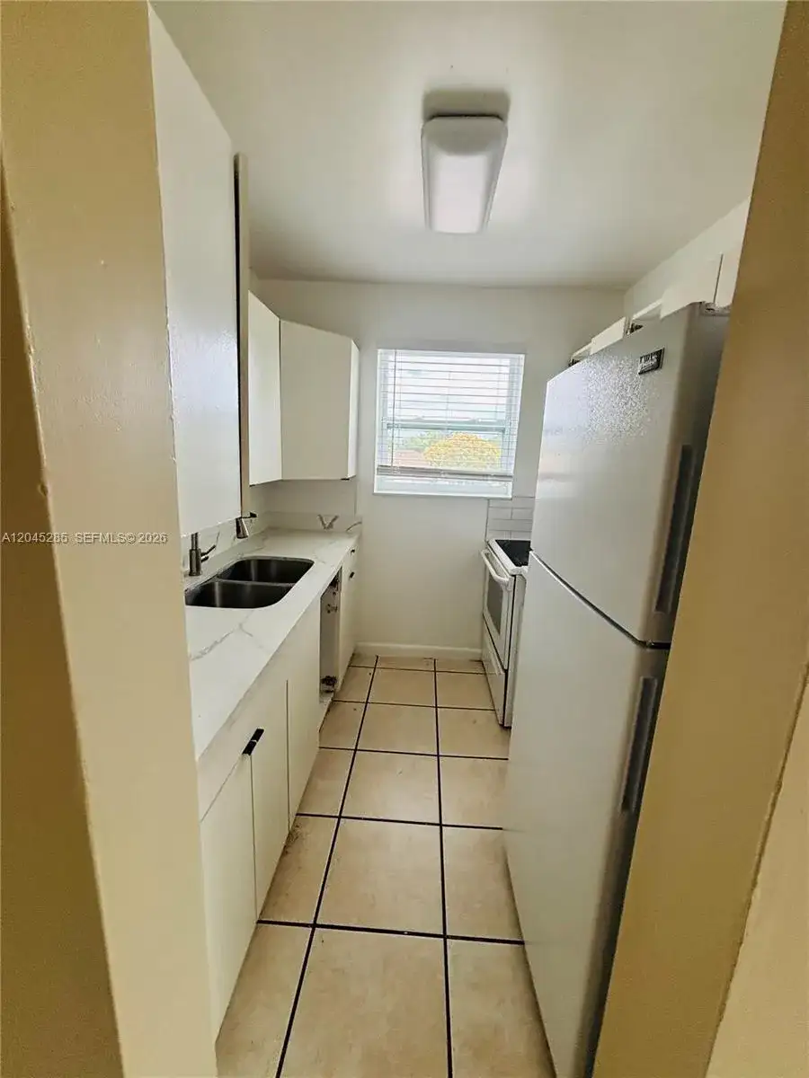 6601 SW 18th St # 210, Pembroke Pines FL 33023 photo 2