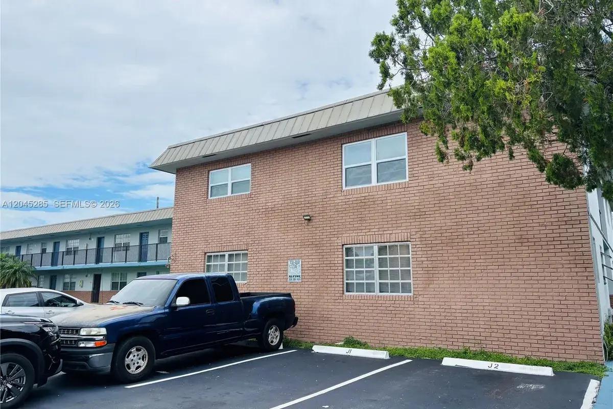 6601 SW 18th St # 210, Pembroke Pines FL 33023