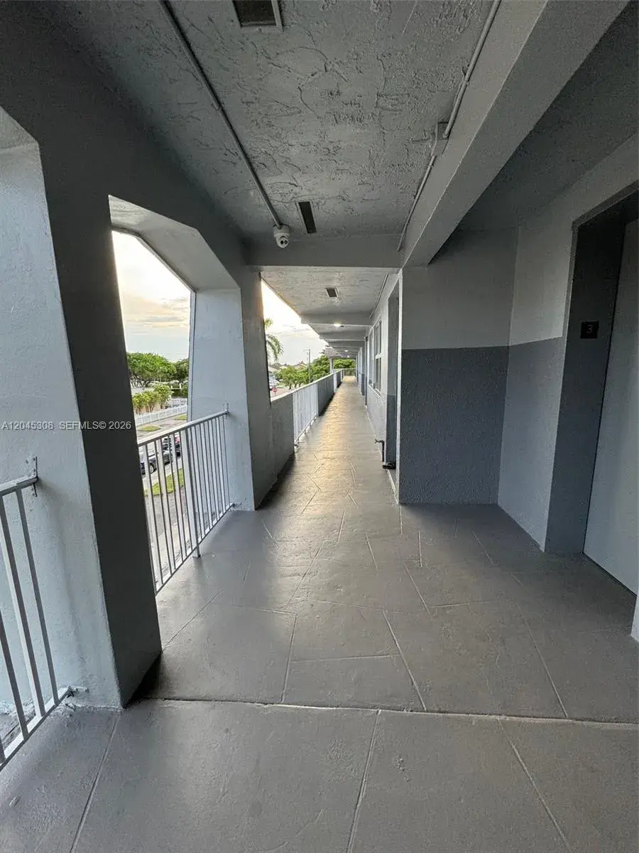 11195 SW 1st St # 314, Sweetwater FL 33174