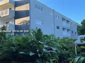 645 NE 121st St # 306, North Miami FL 33161 photo 2
