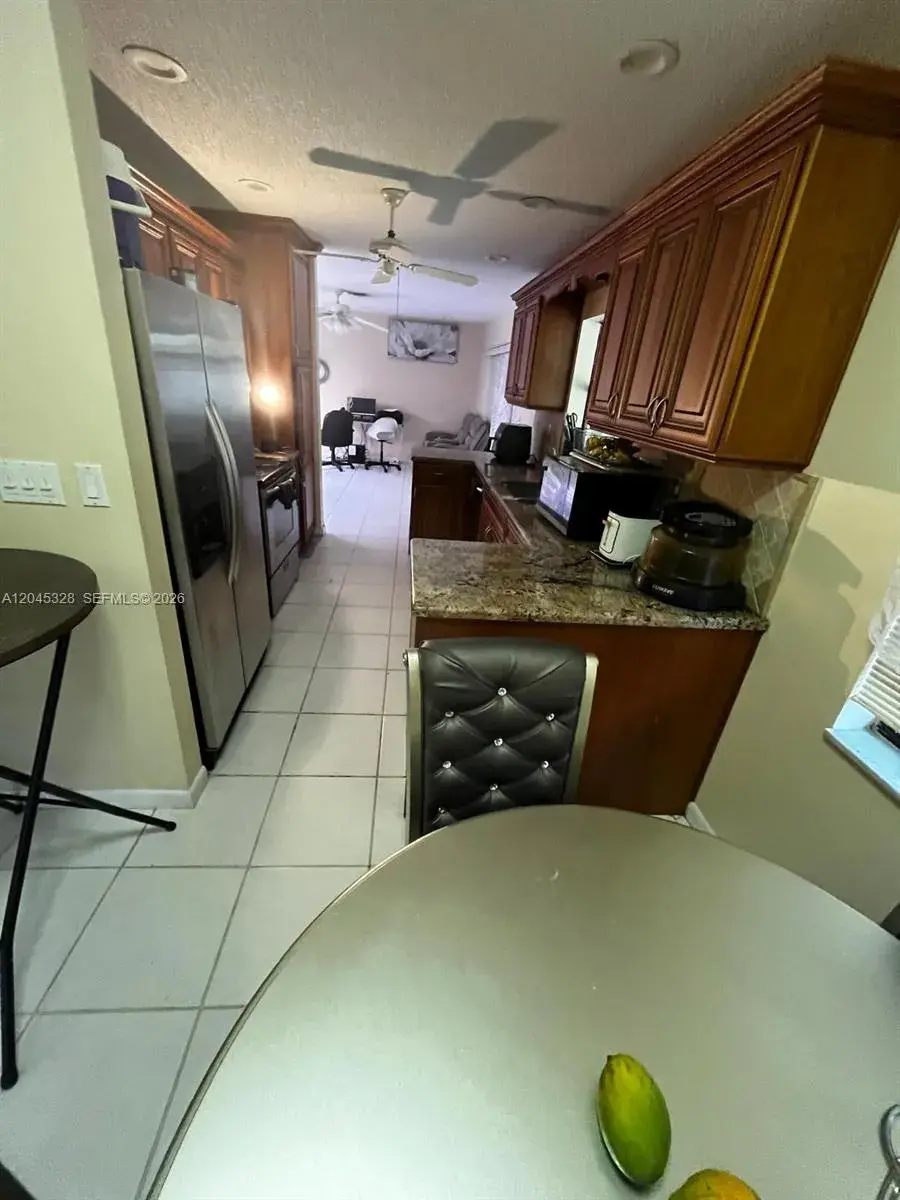 11540 NW 40th St, Coral Springs FL 33065