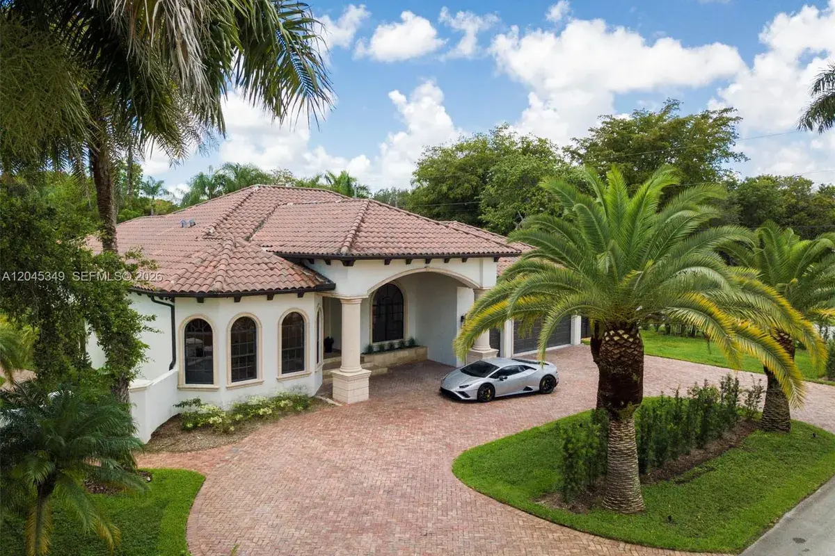 6874 SW 57th Ter, Miami FL 33143