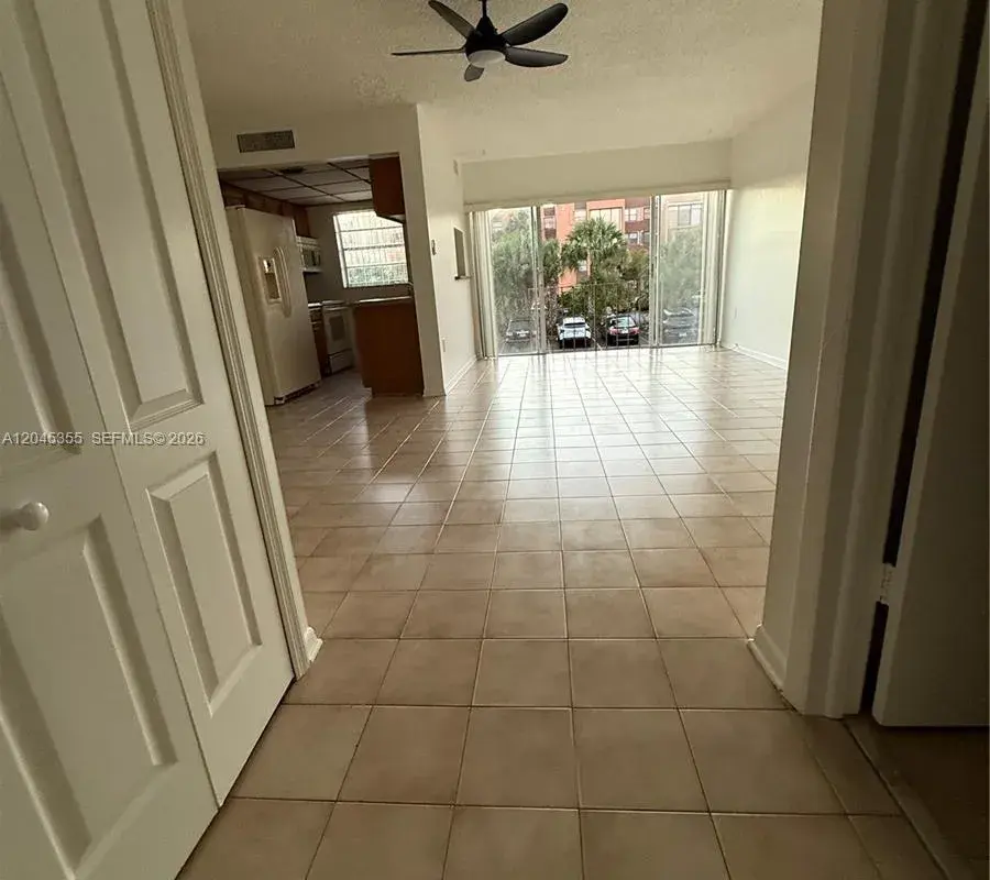 9390 W Flagler St # 224C, Miami FL 33174