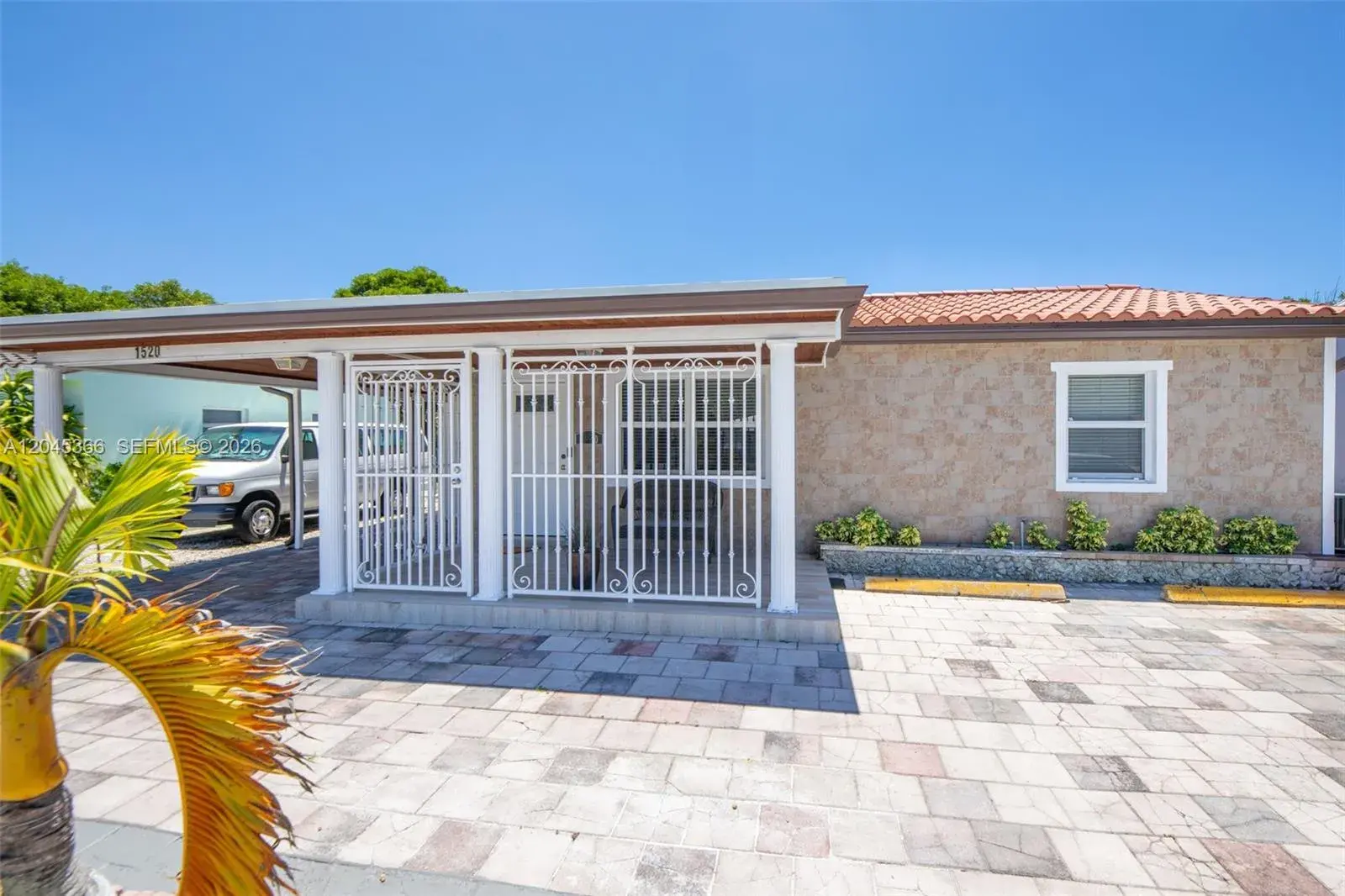 1520 N Andrews Ave, Fort Lauderdale FL 33311