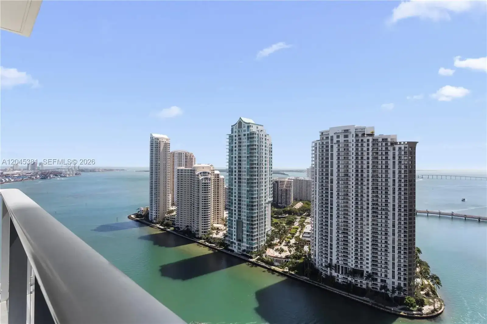 300 S Biscayne Blvd # 2806, Miami FL 33131 photo 3