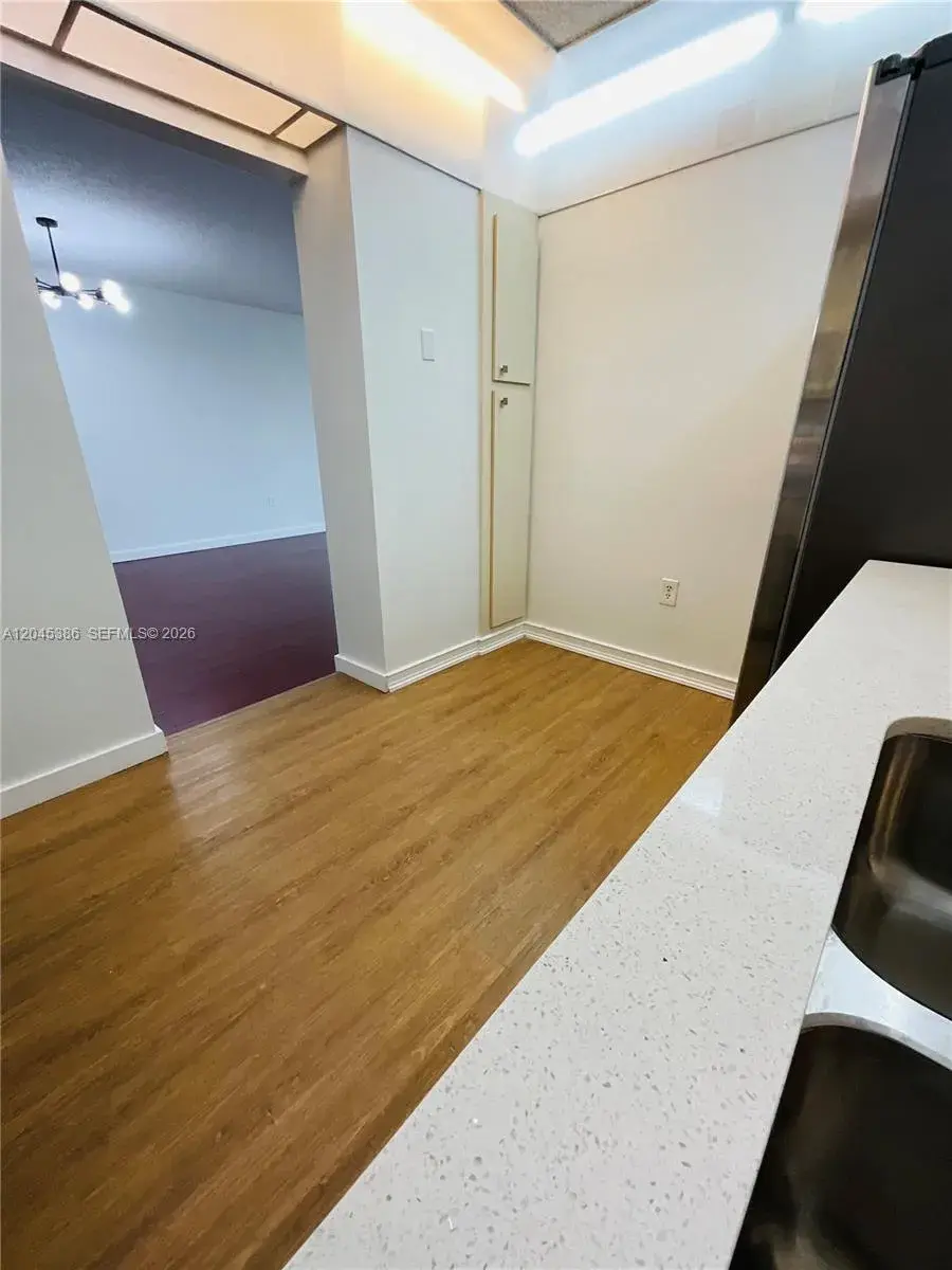 919 Hillcrest Dr # 302, Hollywood FL 33021