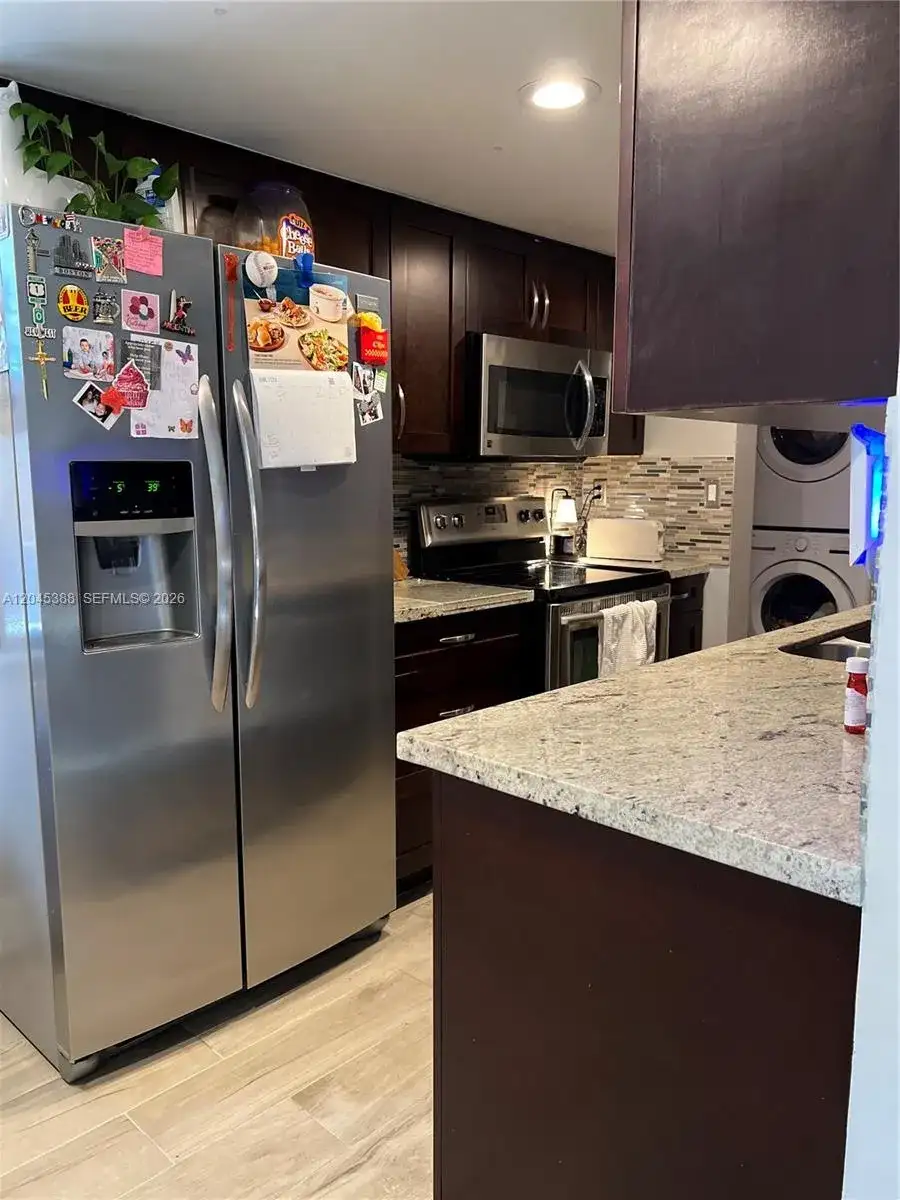 11331 SW 9th Ct, Pembroke Pines FL 33025 photo 5