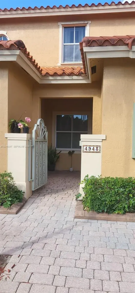 4943 Leeward Ln # 3204, Dania Beach FL 33312