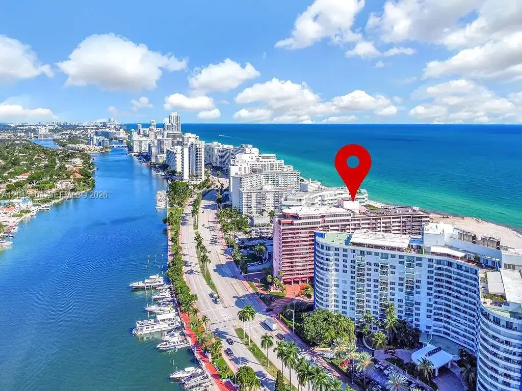 2 bedroom 2 bath Residential for sale at 5225 Collins Ave # 1117, Miami Beach FL 33140
