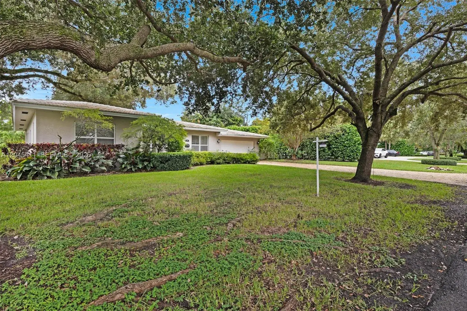 1246 Algardi Ave, Coral Gables FL 33146
