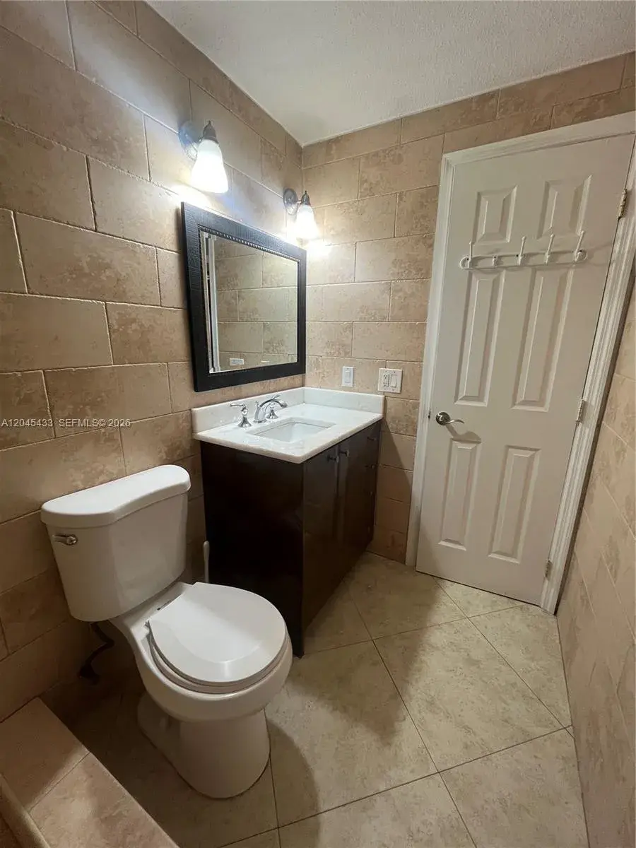 3923 NE 166th St # 106, North Miami Beach FL 33160