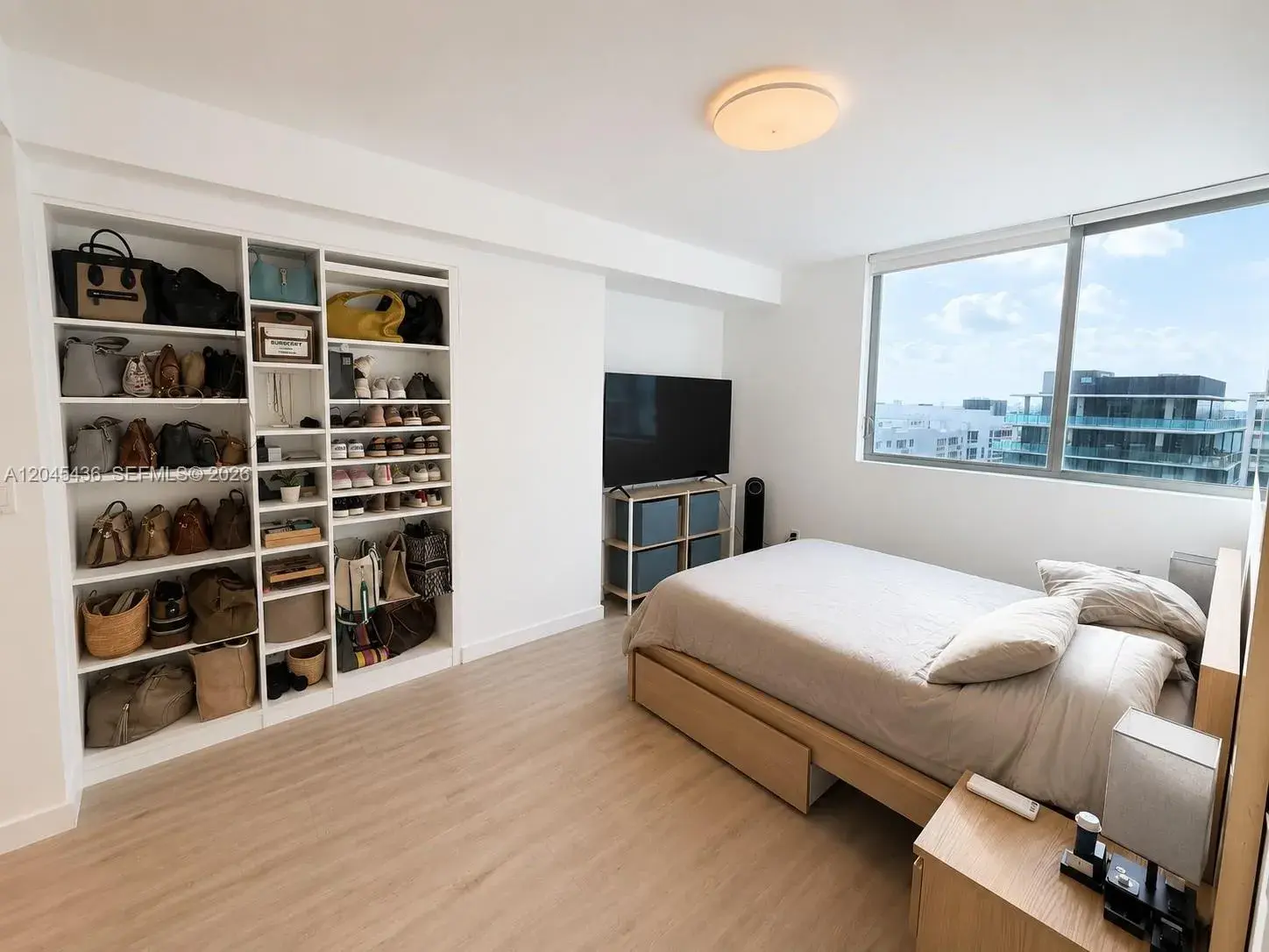 1600 SW 1st Ave # 906, Miami FL 33129