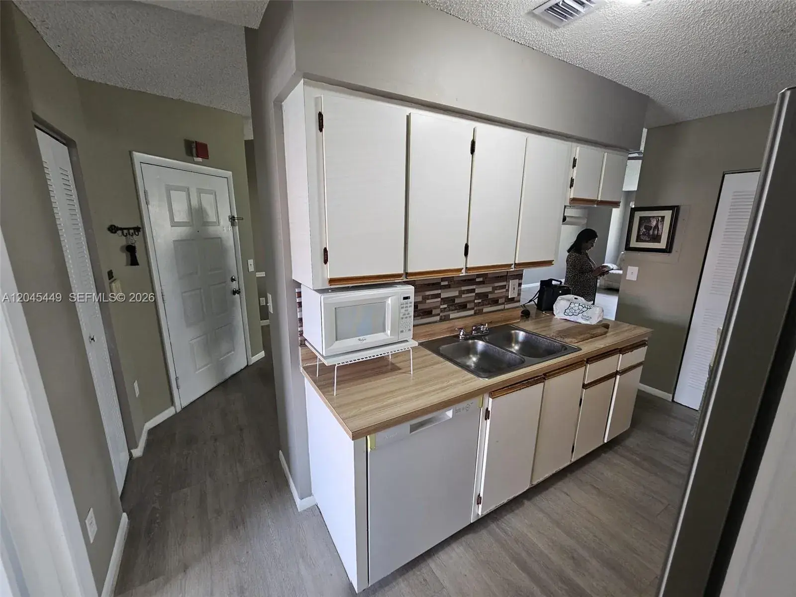 18306 NW 68th Ave # H, Hialeah FL 33015