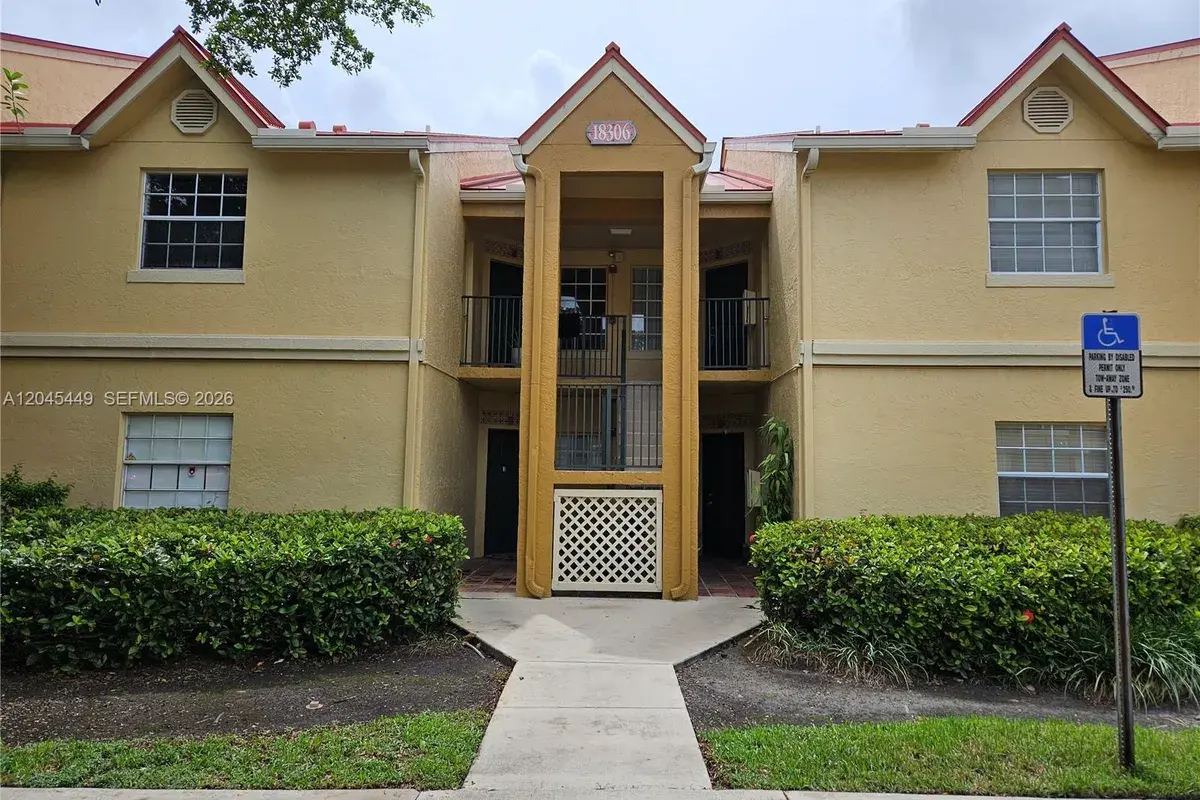 18306 NW 68th Ave # H, Hialeah FL 33015