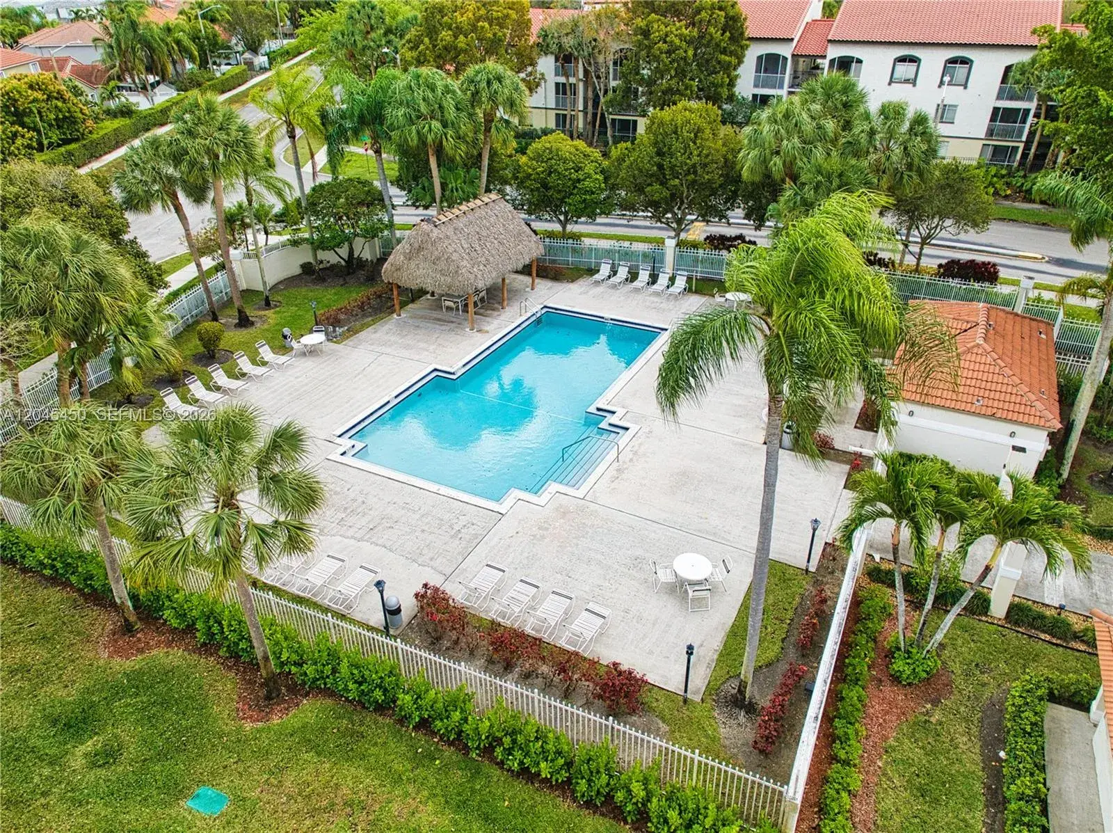10829 NW 3rd Ct, Pembroke Pines FL 33026