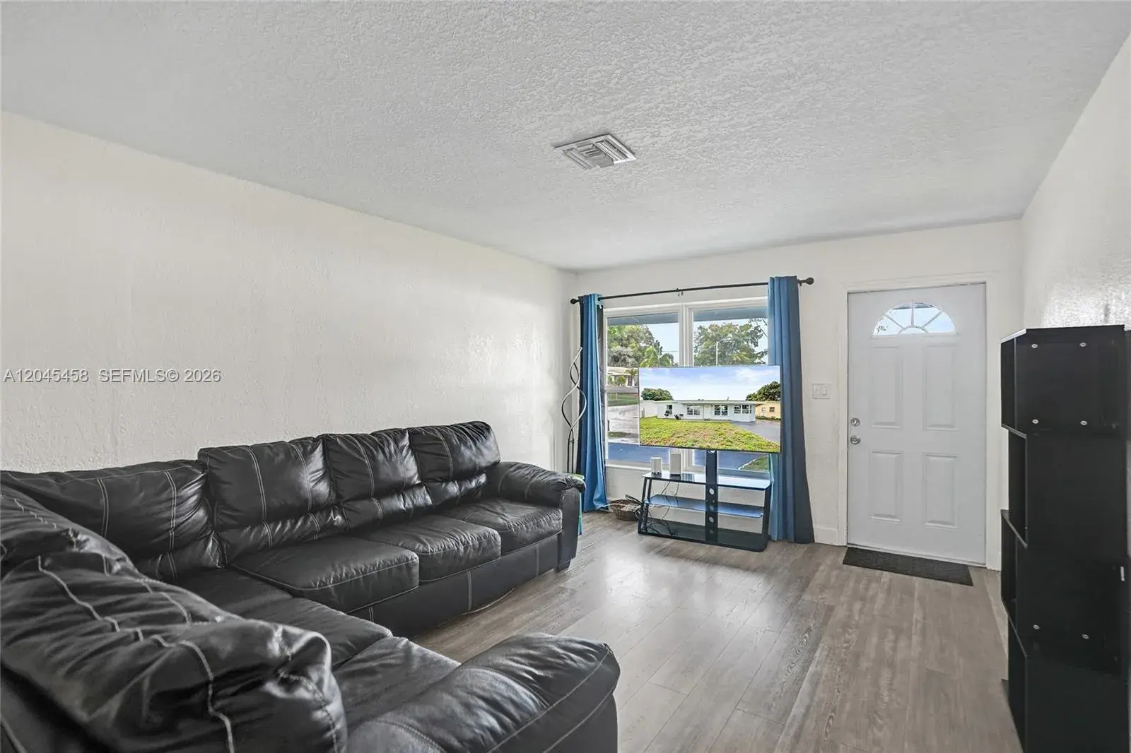 3320 NW 18th St, Lauderhill FL 33311