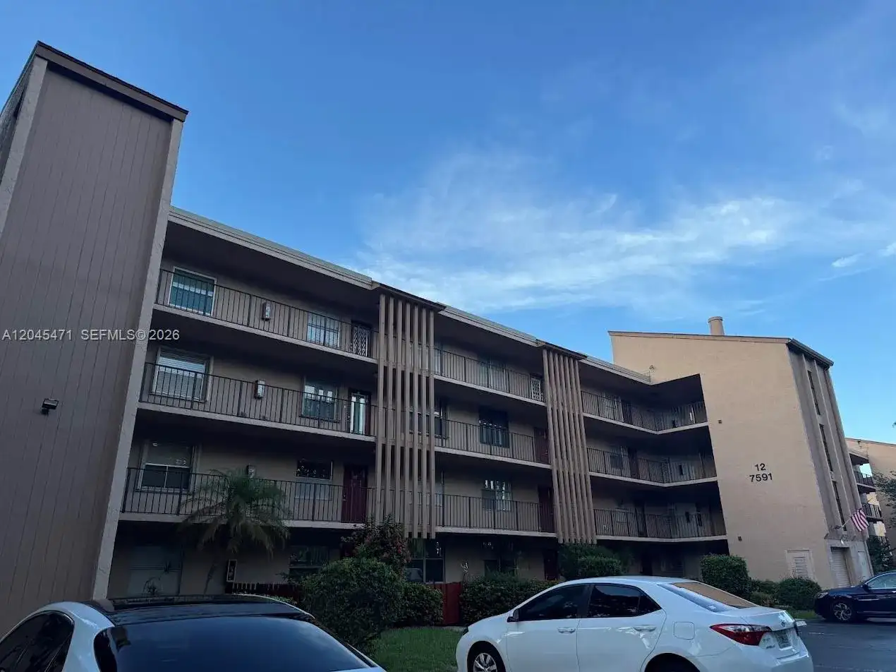 7591 NW 1st St # 403, Margate FL 33063 photo 3