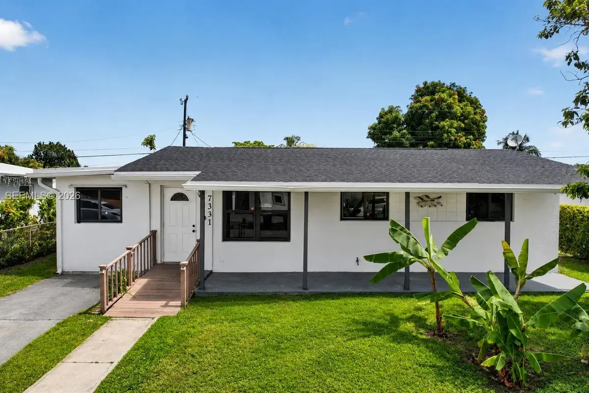 7331 Garfield St, Hollywood FL 33024