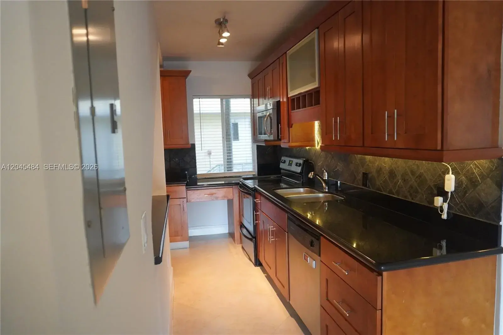 2880 Pine Tree Dr # 2, Miami Beach FL 33140