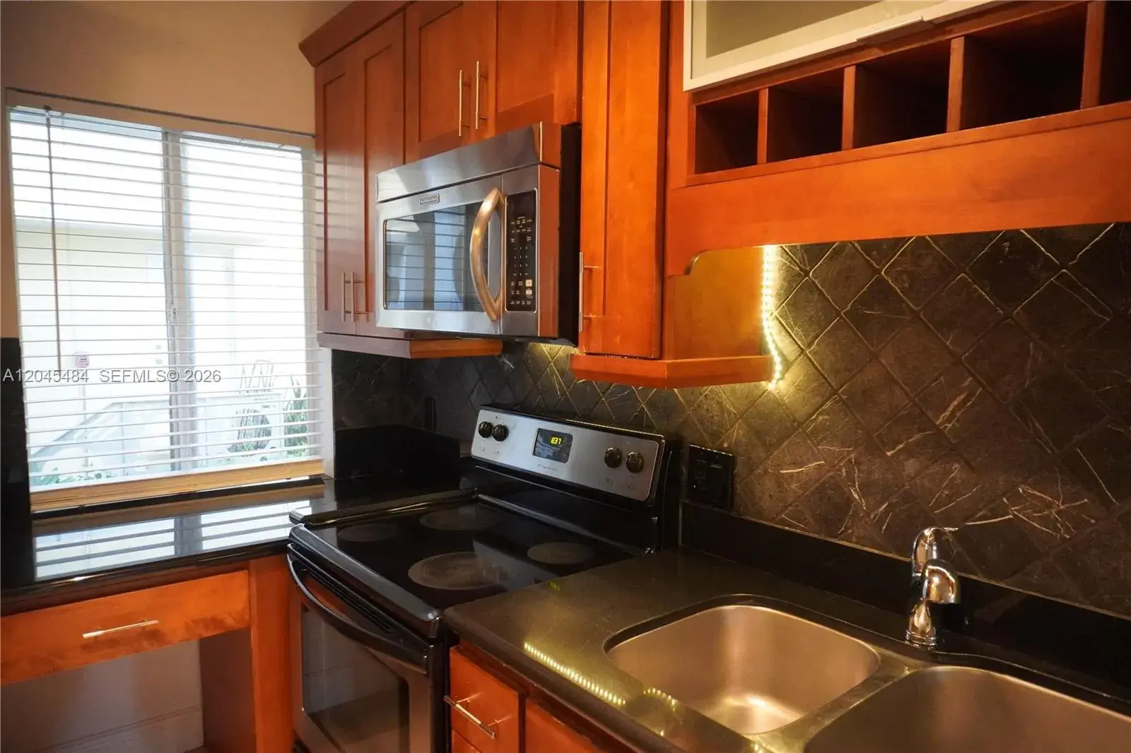 2880 Pine Tree Dr # 2, Miami Beach FL 33140