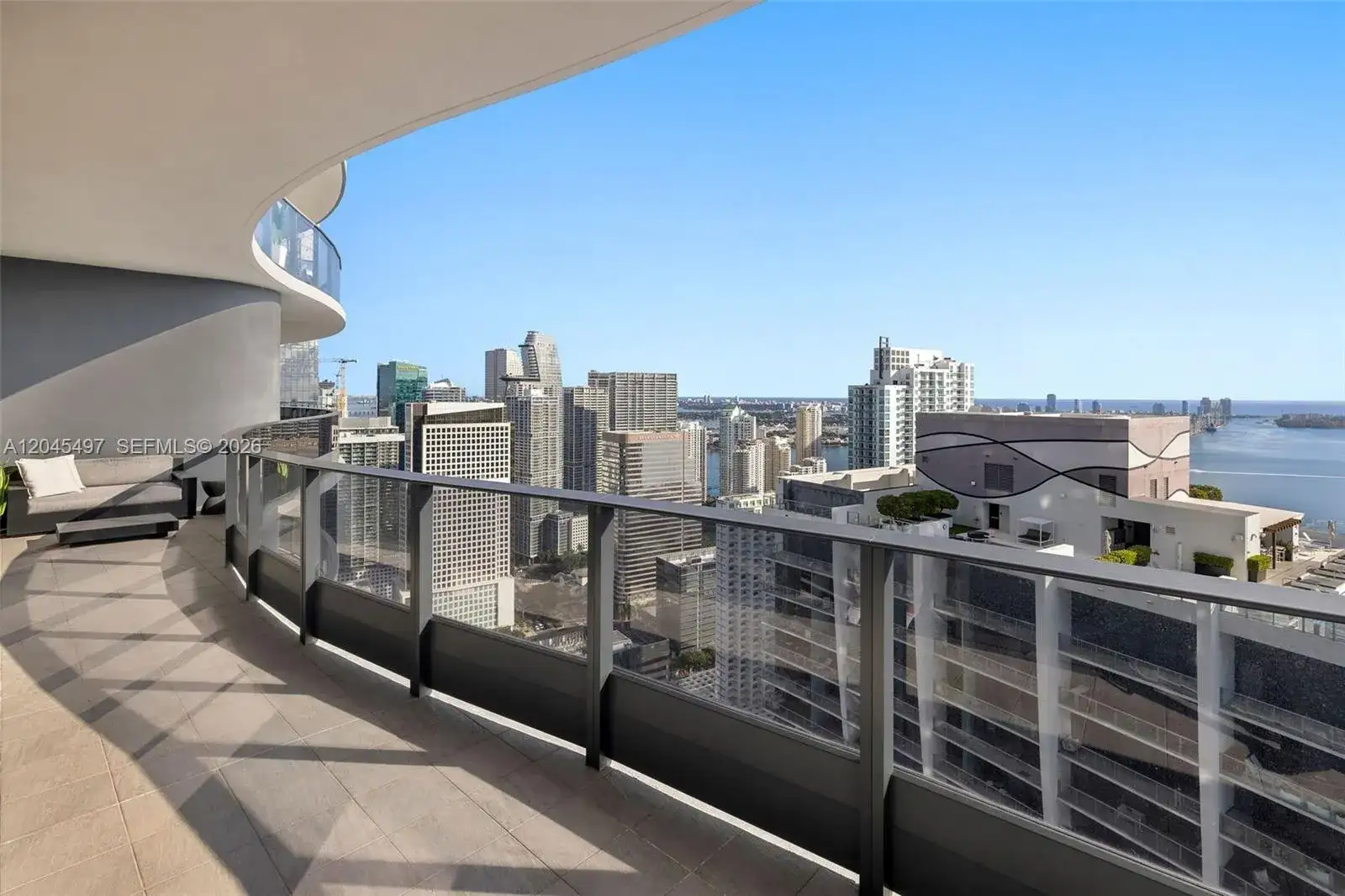 1000 Brickell Plz, Miami FL 33131 photo 2