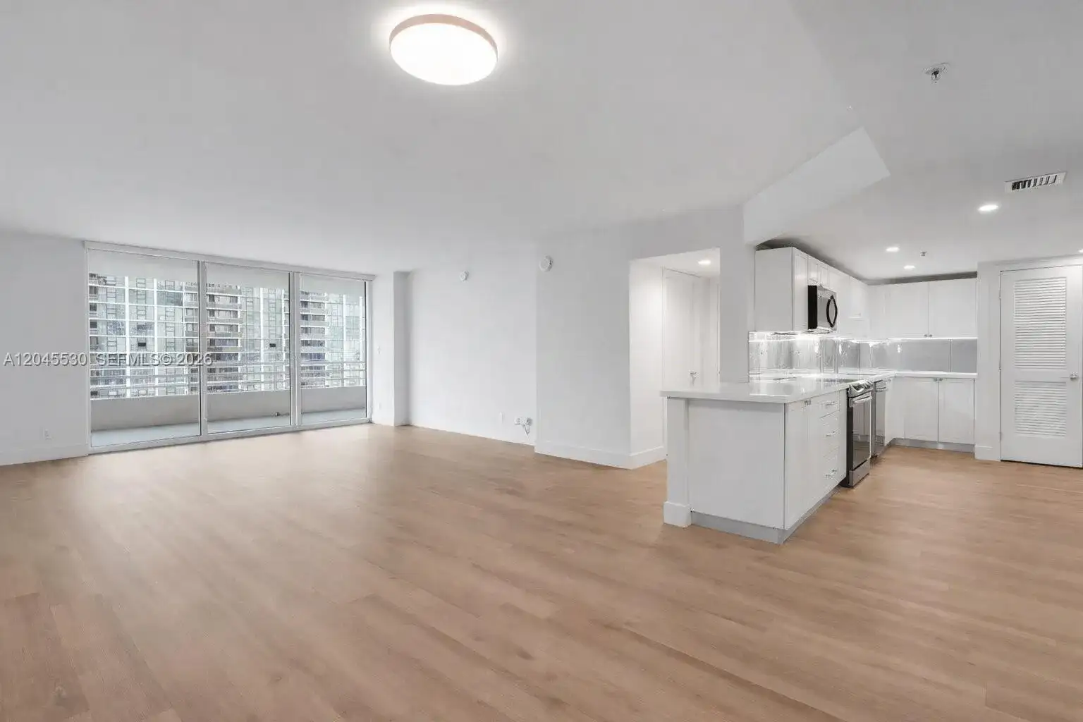 555 NE 34th St # 2704, Miami FL 33137 photo 5